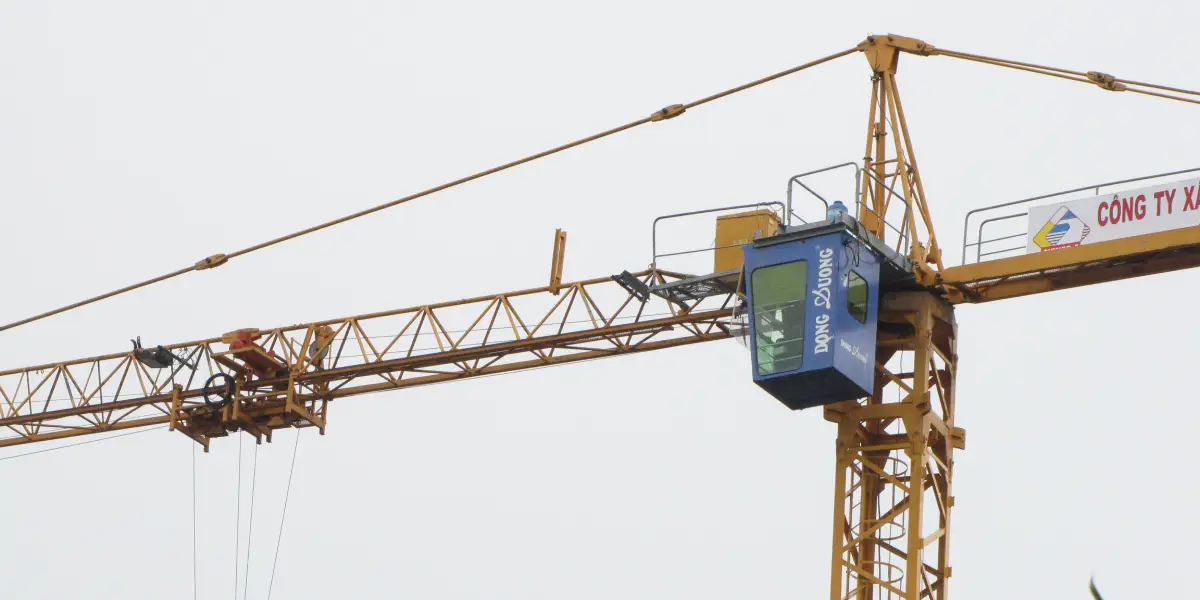 Lắp dựng và tháo hạ cẩu tháp